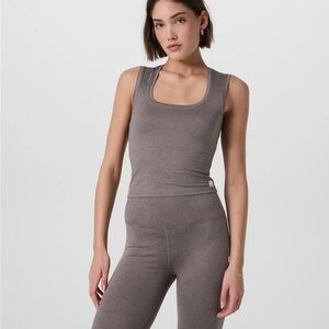Vuori Halo Essential Scoop Tank in Chia Heather Size XS New With Tags